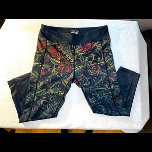 CVG Dressed To Kill Capri Leggings